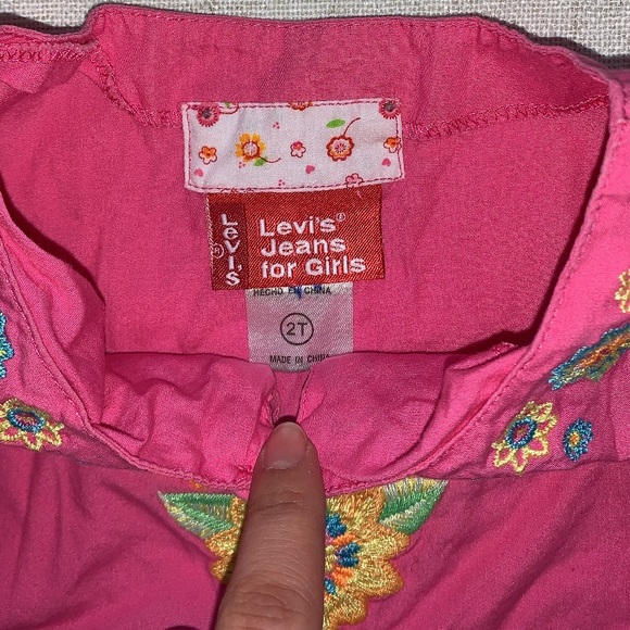 Levi’s Pink Jeans for Girls Floral Stitched Top (2T) - Picture 5 of 6